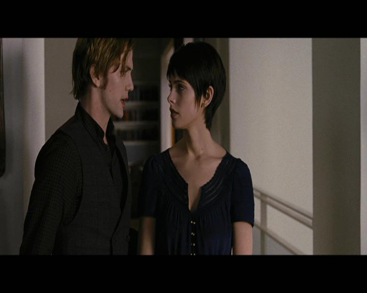 Ashley-Greene-dot-nl_BreakingDawnPart2-1892.jpg