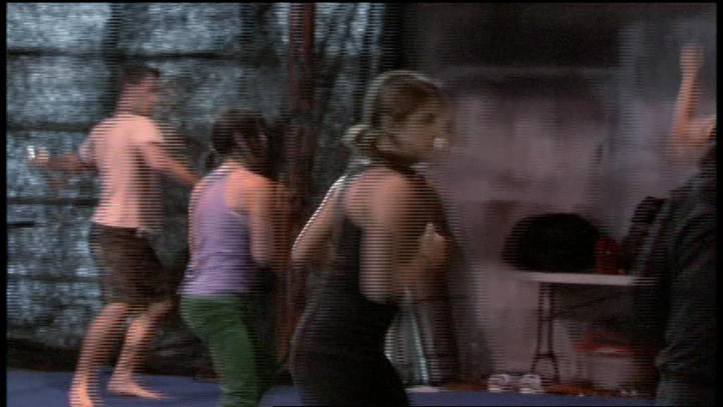 Ashley-Greene-dot-nl_Eclipse-MakingOf00033.jpg