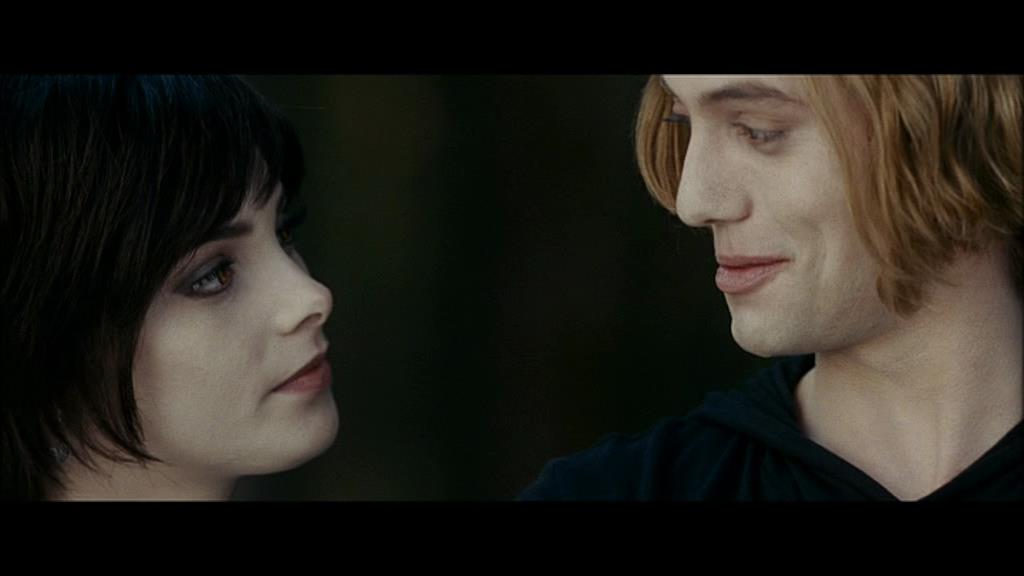 Ashley-Greene-dot-nl_Eclipse-Captures00205.jpg