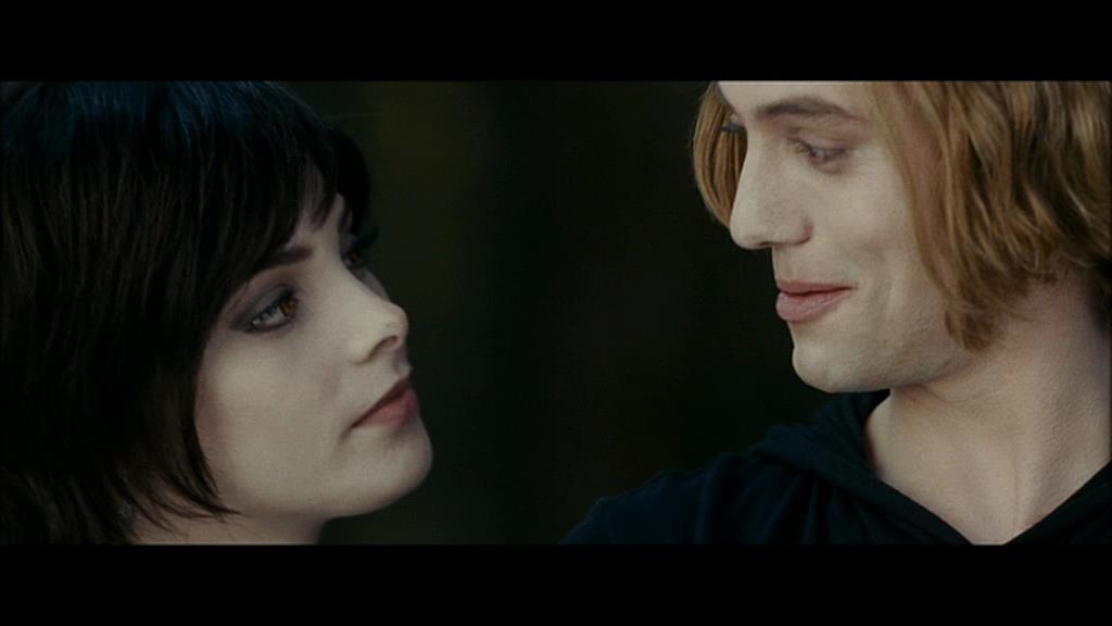 Ashley-Greene-dot-nl_Eclipse-Captures00206.jpg