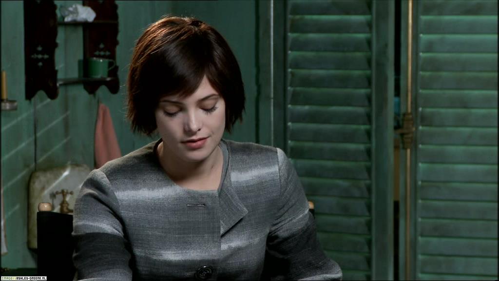 Ashley-Greene_dot_nl--NewMoon_InterviewWithTheCast00003.jpg