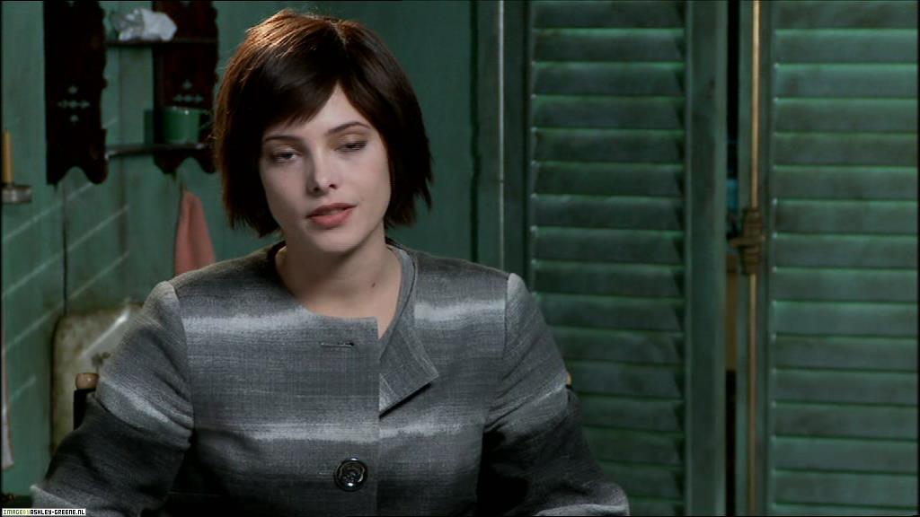 Ashley-Greene_dot_nl--NewMoon_InterviewWithTheCast00010.jpg