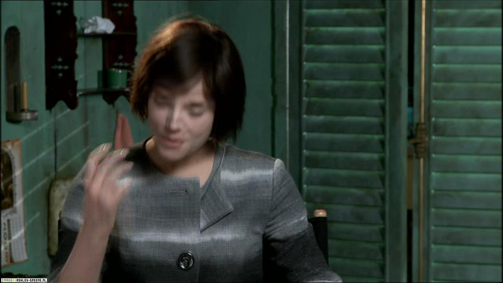 Ashley-Greene_dot_nl--NewMoon_InterviewWithTheCast00041.jpg