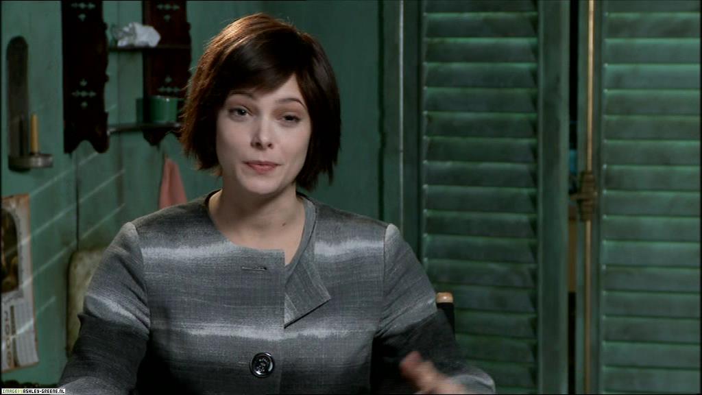 Ashley-Greene_dot_nl--NewMoon_InterviewWithTheCast00049.jpg Ashley-Greene_dot_nl--NewMoon_InterviewWithTheCast00049.jpg