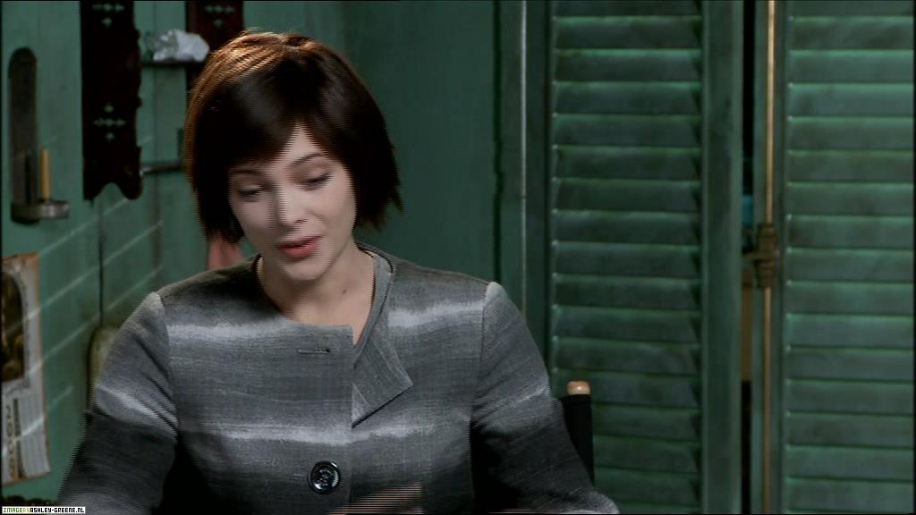 Ashley-Greene_dot_nl--NewMoon_InterviewWithTheCast00058.jpg Ashley-Greene_dot_nl--NewMoon_InterviewWithTheCast00058.jpg