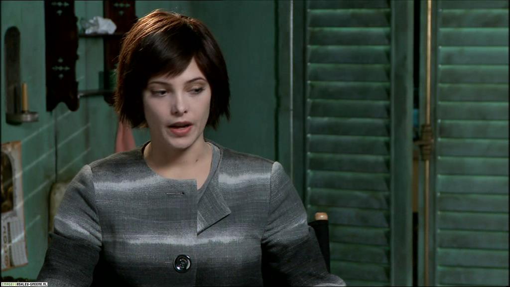 Ashley-Greene_dot_nl--NewMoon_InterviewWithTheCast00063.jpg Ashley-Greene_dot_nl--NewMoon_InterviewWithTheCast00063.jpg