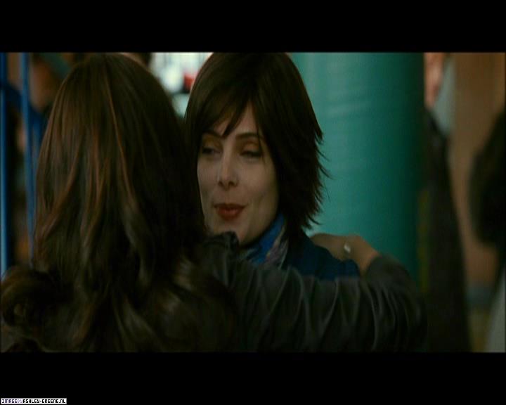 Ashley-Greene_dot_nl-NewMoonScreencaptures-0010.jpg