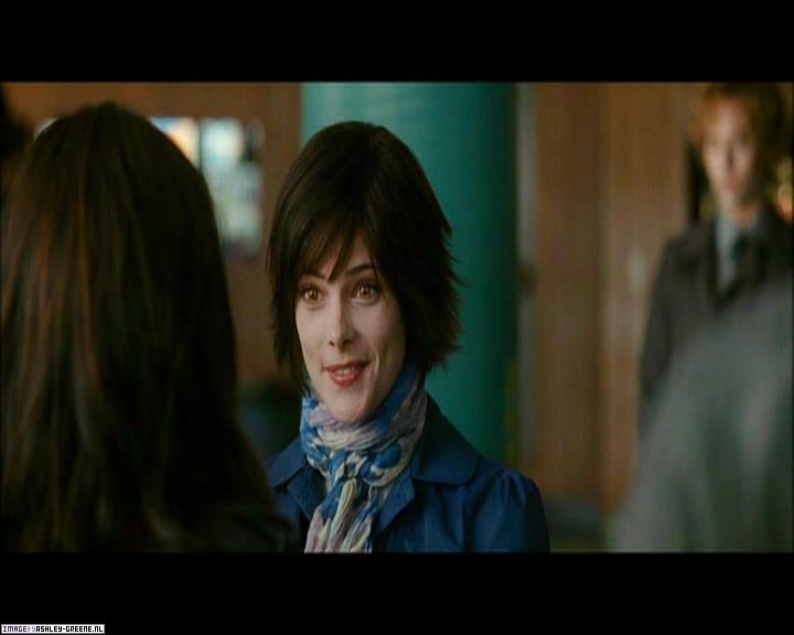 Ashley-Greene_dot_nl-NewMoonScreencaptures-0023.jpg