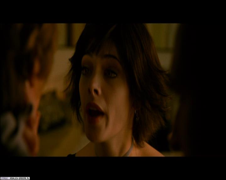 Ashley-Greene_dot_nl-NewMoonScreencaptures-0119.jpg