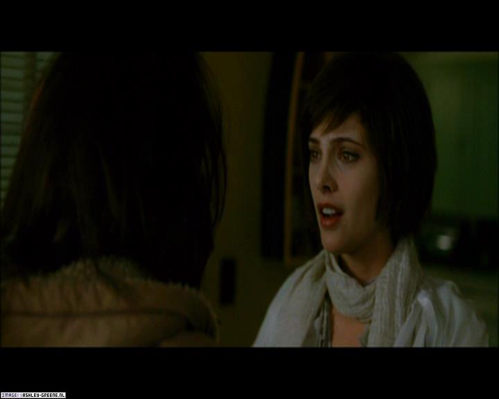 Ashley-Greene_dot_nl-NewMoonScreencaptures-0146.jpg