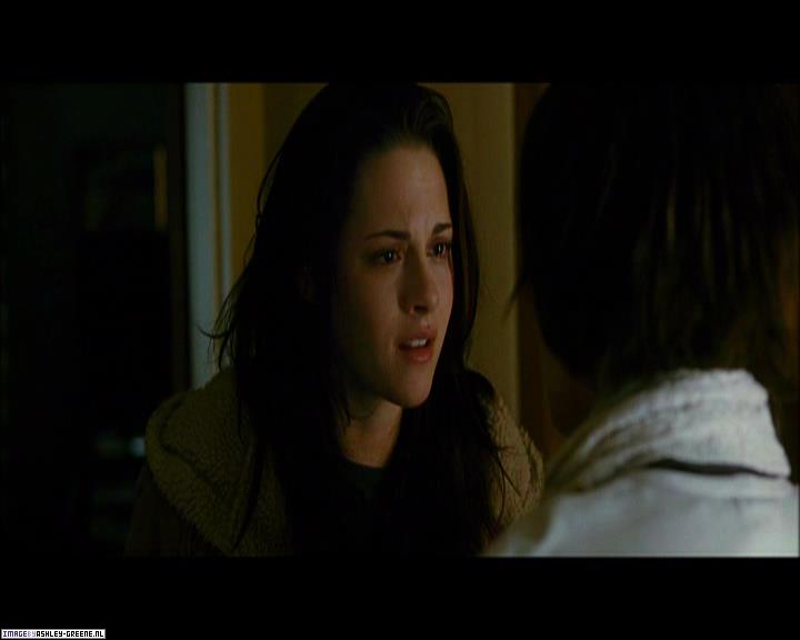 Ashley-Greene_dot_nl-NewMoonScreencaptures-0156.jpg