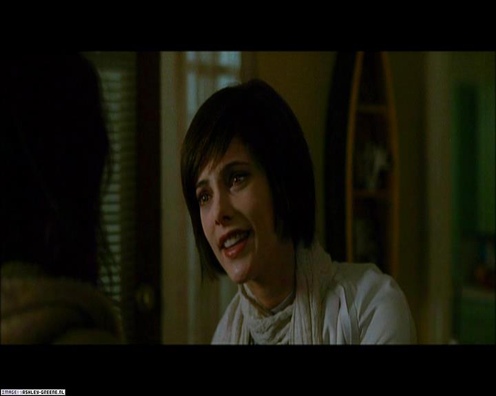 Ashley-Greene_dot_nl-NewMoonScreencaptures-0163.jpg