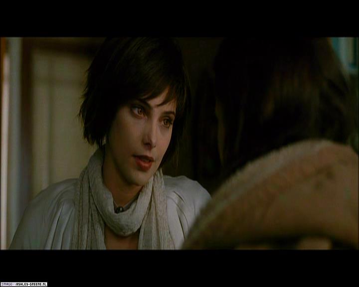Ashley-Greene_dot_nl-NewMoonScreencaptures-0188.jpg
