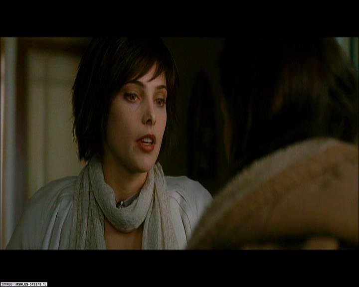 Ashley-Greene_dot_nl-NewMoonScreencaptures-0193.jpg