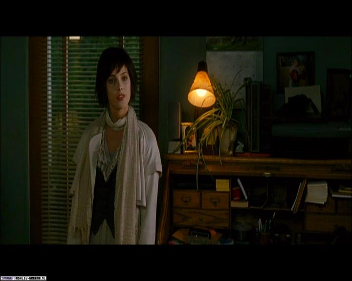 Ashley-Greene_dot_nl-NewMoonScreencaptures-0254.jpg