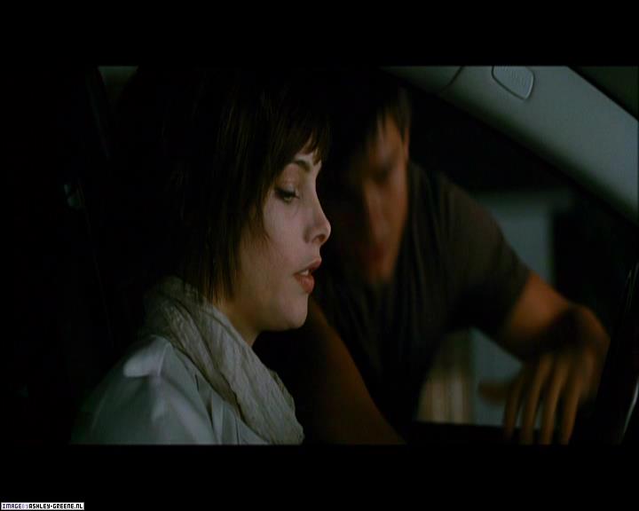 Ashley-Greene_dot_nl-NewMoonScreencaptures-0286.jpg