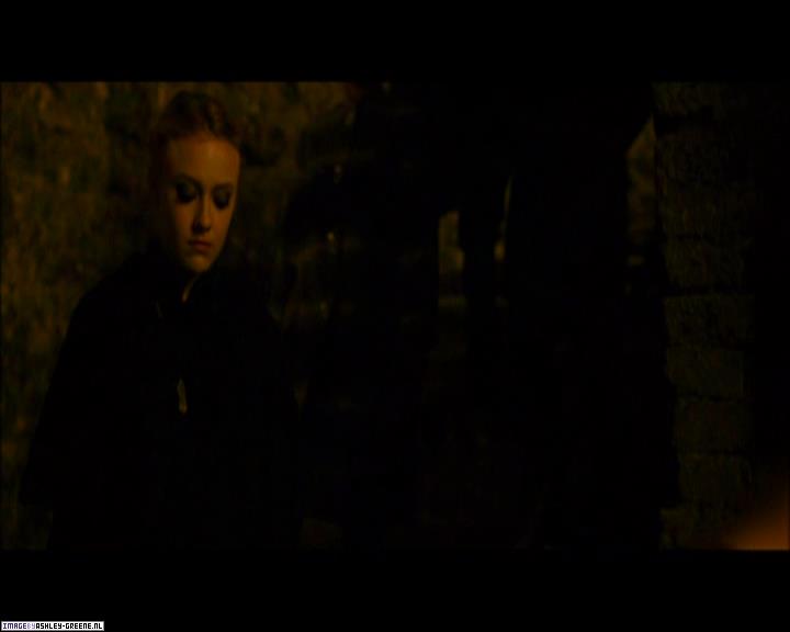 Ashley-Greene_dot_nl-NewMoonScreencaptures-0383.jpg