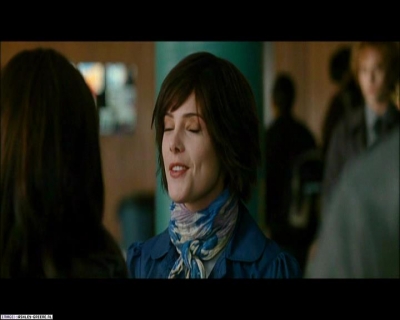 Ashley-Greene_dot_nl-NewMoonScreencaptures-0026.jpg