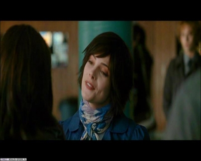 Ashley-Greene_dot_nl-NewMoonScreencaptures-0027.jpg