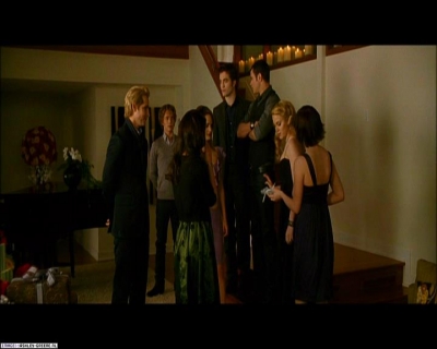 Ashley-Greene_dot_nl-NewMoonScreencaptures-0080.jpg