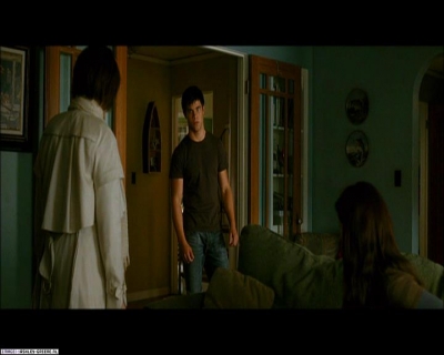 Ashley-Greene_dot_nl-NewMoonScreencaptures-0222.jpg