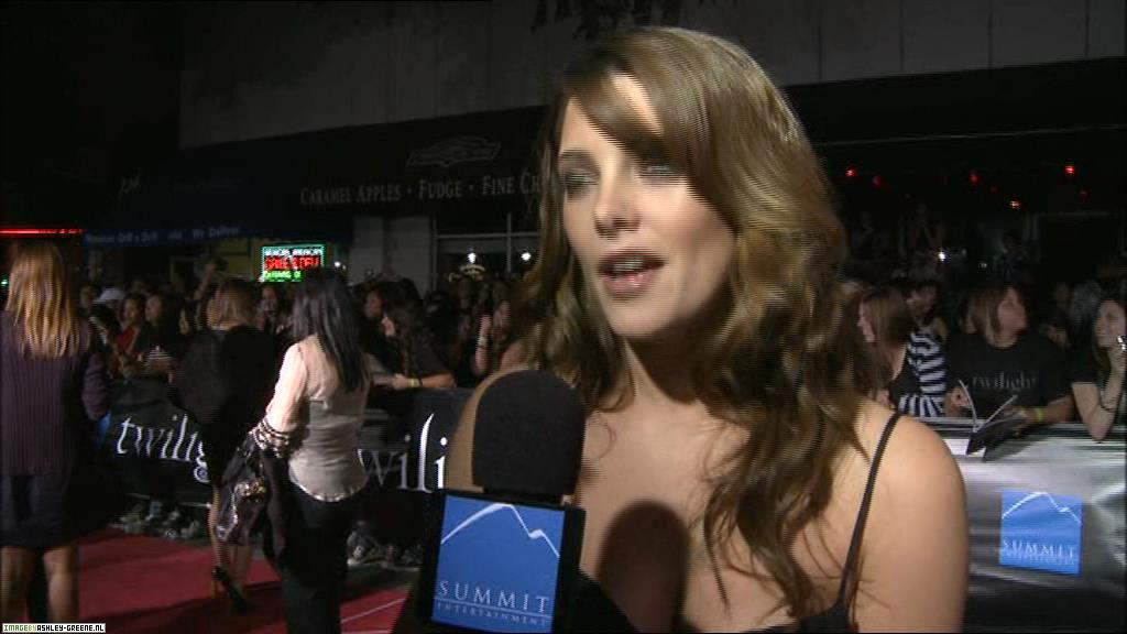 Ashley-Greene_dot_nl--NewMoon_TheJourneyContinues00005.jpg Ashley-Greene_dot_nl--NewMoon_TheJourneyContinues00005.jpg