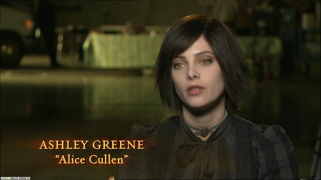 Ashley-Greene_dot_nl--NewMoon_TheJourneyContinues00011.jpg Ashley-Greene_dot_nl--NewMoon_TheJourneyContinues00011.jpg