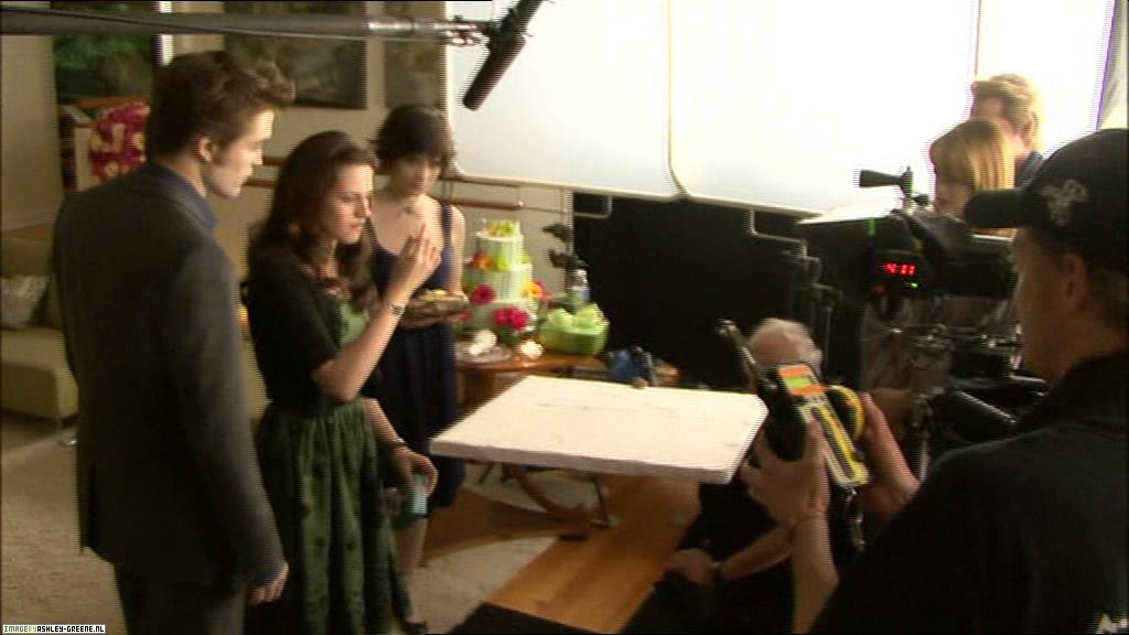 Ashley-Greene_dot_nl--NewMoon_TheJourneyContinues00037.jpg Ashley-Greene_dot_nl--NewMoon_TheJourneyContinues00037.jpg