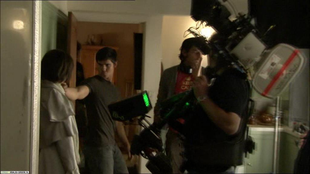 Ashley-Greene_dot_nl--NewMoon_TheJourneyContinues00061.jpg Ashley-Greene_dot_nl--NewMoon_TheJourneyContinues00061.jpg