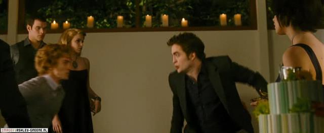 NewMoon-TrailerCaptures015.jpg
