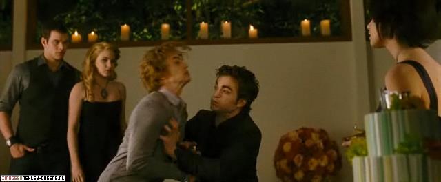 NewMoon-TrailerCaptures016.jpg