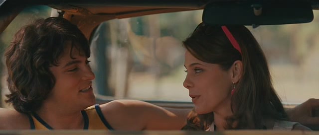 Ashley-Greene-dot-nl-Skateland0100.jpg