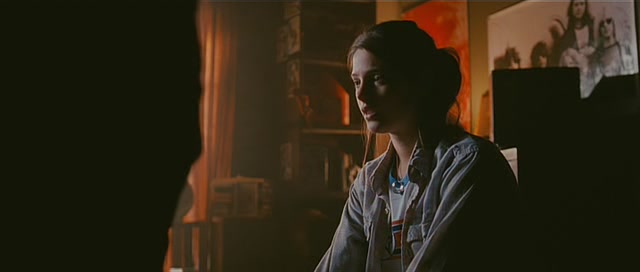 Ashley-Greene-dot-nl-Skateland3882.jpg