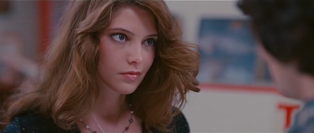Ashley-Greene-dot-nl-Skateland4892.jpg