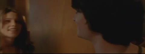 Ashley-Greene_dot_nl-SkatelandTrailer00001.jpg