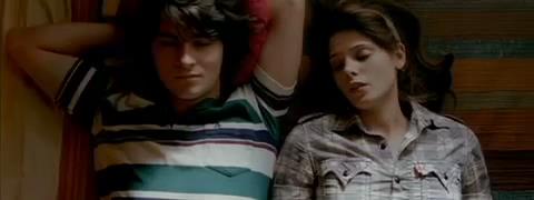 Ashley-Greene_dot_nl-SkatelandTrailer00009.jpg