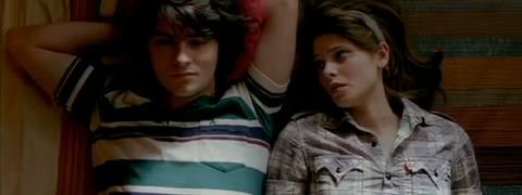 Ashley-Greene_dot_nl-SkatelandTrailer00013.jpg