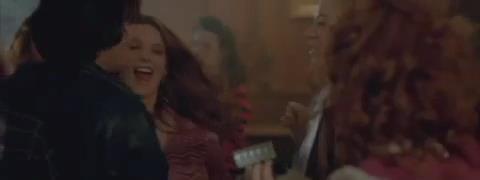 Ashley-Greene_dot_nl-SkatelandTrailer00037.jpg
