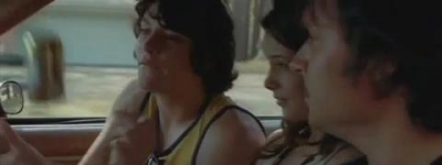 Ashley-Greene_dot_nl-SkatelandTrailer00023.jpg