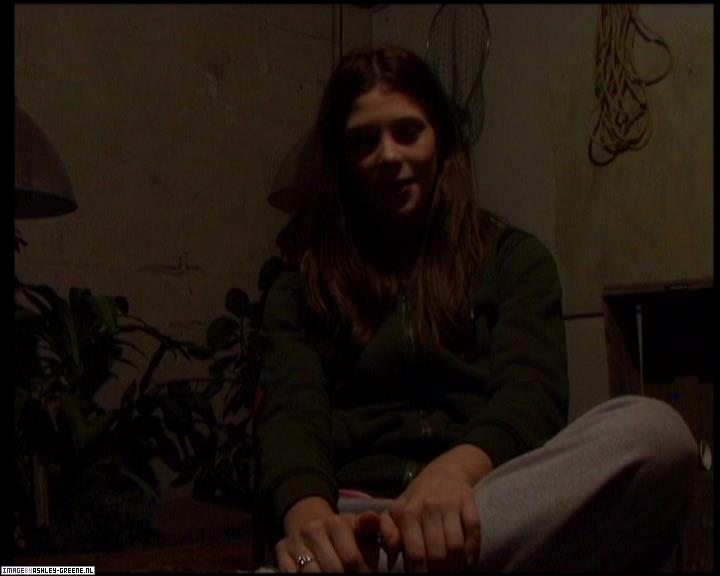 Ashley-Greene-dot-nl_SummersBlood-BehindTheScenes00019.jpg Ashley-Greene-dot-nl_SummersBlood-BehindTheScenes00019.jpg