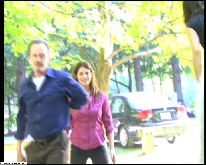 Ashley-Greene-dot-nl_SummersBlood-BehindTheScenes00026.jpg Ashley-Greene-dot-nl_SummersBlood-BehindTheScenes00026.jpg