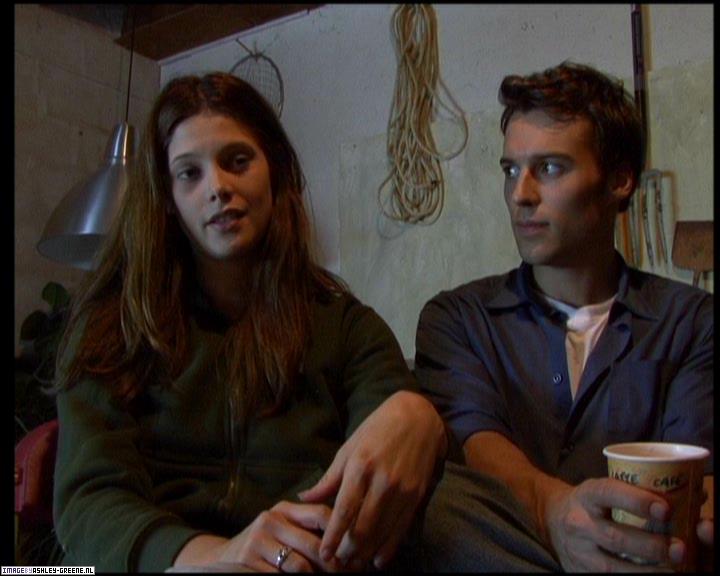 Ashley-Greene-dot-nl_SummersBlood-BehindTheScenes00079.jpg Ashley-Greene-dot-nl_SummersBlood-BehindTheScenes00079.jpg