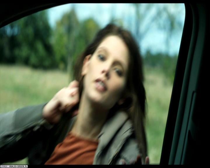 Ashley-Greene-dot-nl_SummersBlood-MovieCaptures000020.jpg