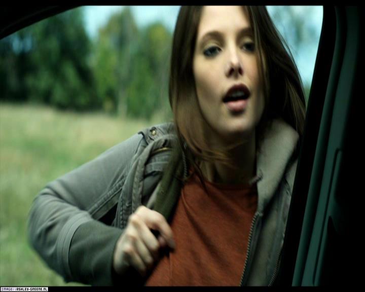 Ashley-Greene-dot-nl_SummersBlood-MovieCaptures000021.jpg