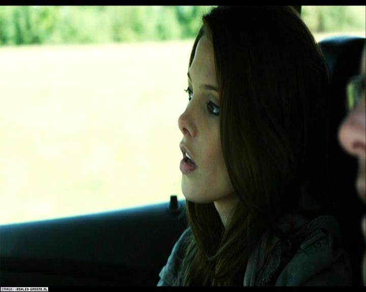 Ashley-Greene-dot-nl_SummersBlood-MovieCaptures000042.jpg