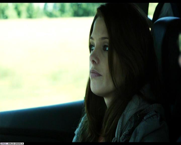Ashley-Greene-dot-nl_SummersBlood-MovieCaptures000056.jpg