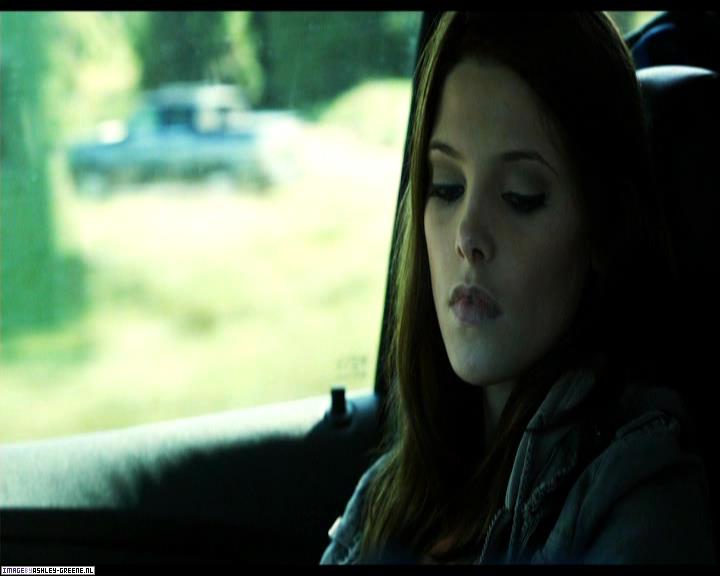 Ashley-Greene-dot-nl_SummersBlood-MovieCaptures000071.jpg