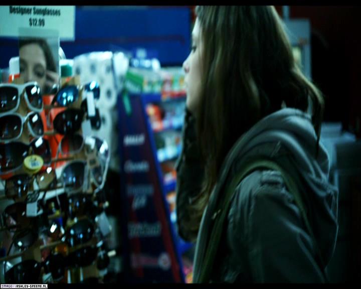 Ashley-Greene-dot-nl_SummersBlood-MovieCaptures000122.jpg