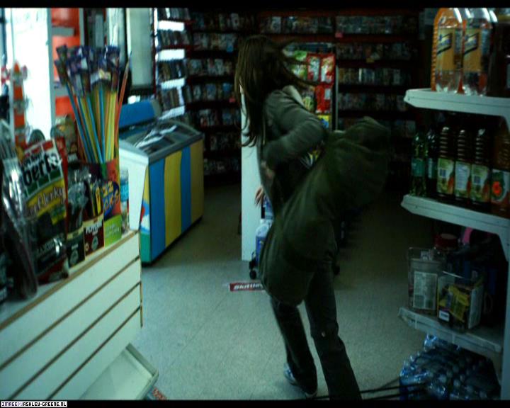 Ashley-Greene-dot-nl_SummersBlood-MovieCaptures000145.jpg