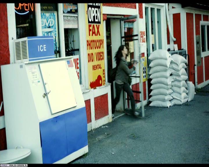 Ashley-Greene-dot-nl_SummersBlood-MovieCaptures000147.jpg